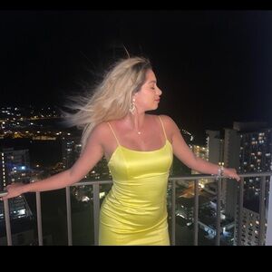 Bright Yellow Dress 🌼